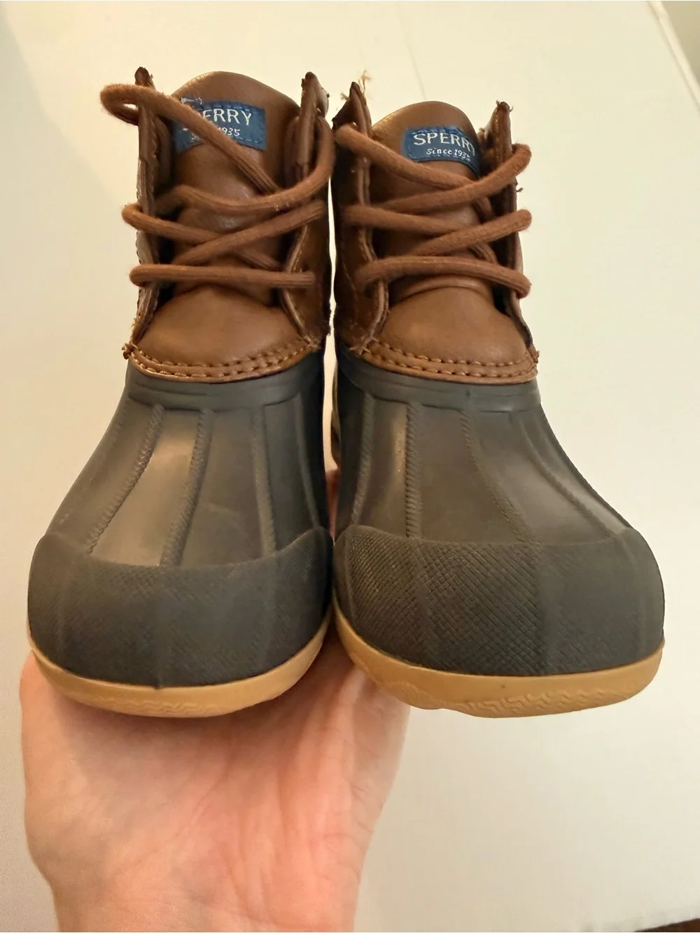 Sperry Kids Brown & Black Duck Boots (size 10)